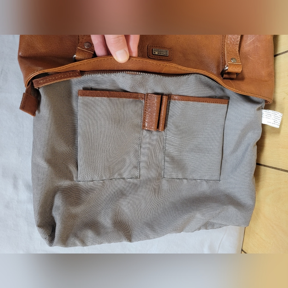 Spikes & Sparrow Leather Tote - Picture 8 of 13